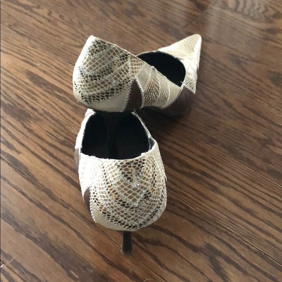 Spring stilettos, barely warn - Picture 3 of 4